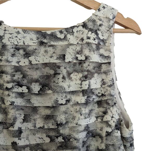 Alice + Olivia Tegan Black & White Silk Tiered Sleeveless Shift Dress, Size 6 - Picture 5 of 9